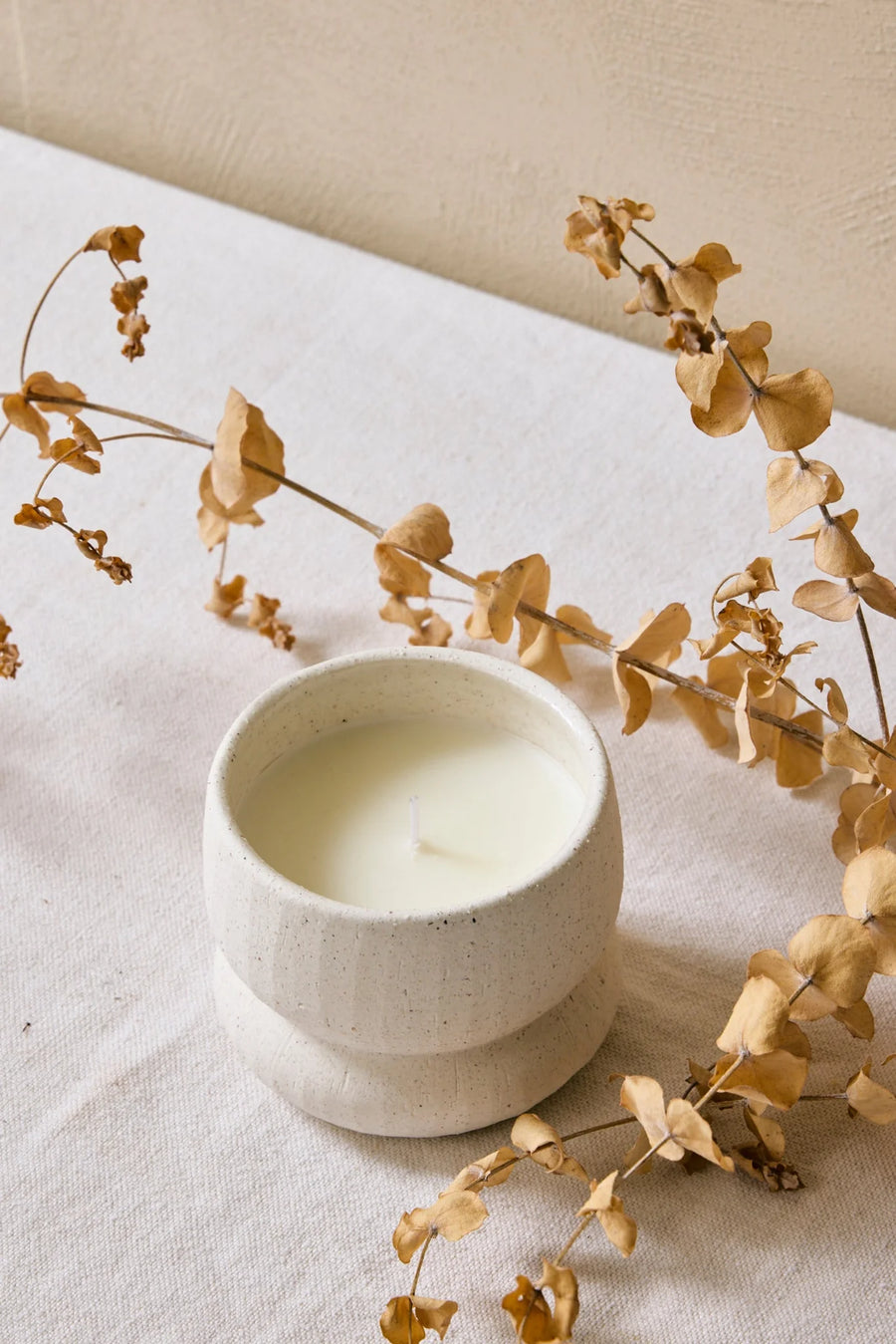 FLO'S HOME IVORY TEXTURED STONE SOY WAX CANDLE - WILDROSE