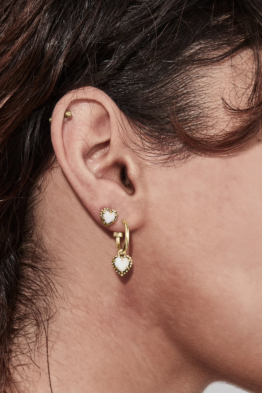 STOLEN GIRLFRIENDS CLUB DAHLIAS HEART EARRINGS - GOLD- WILDROSE