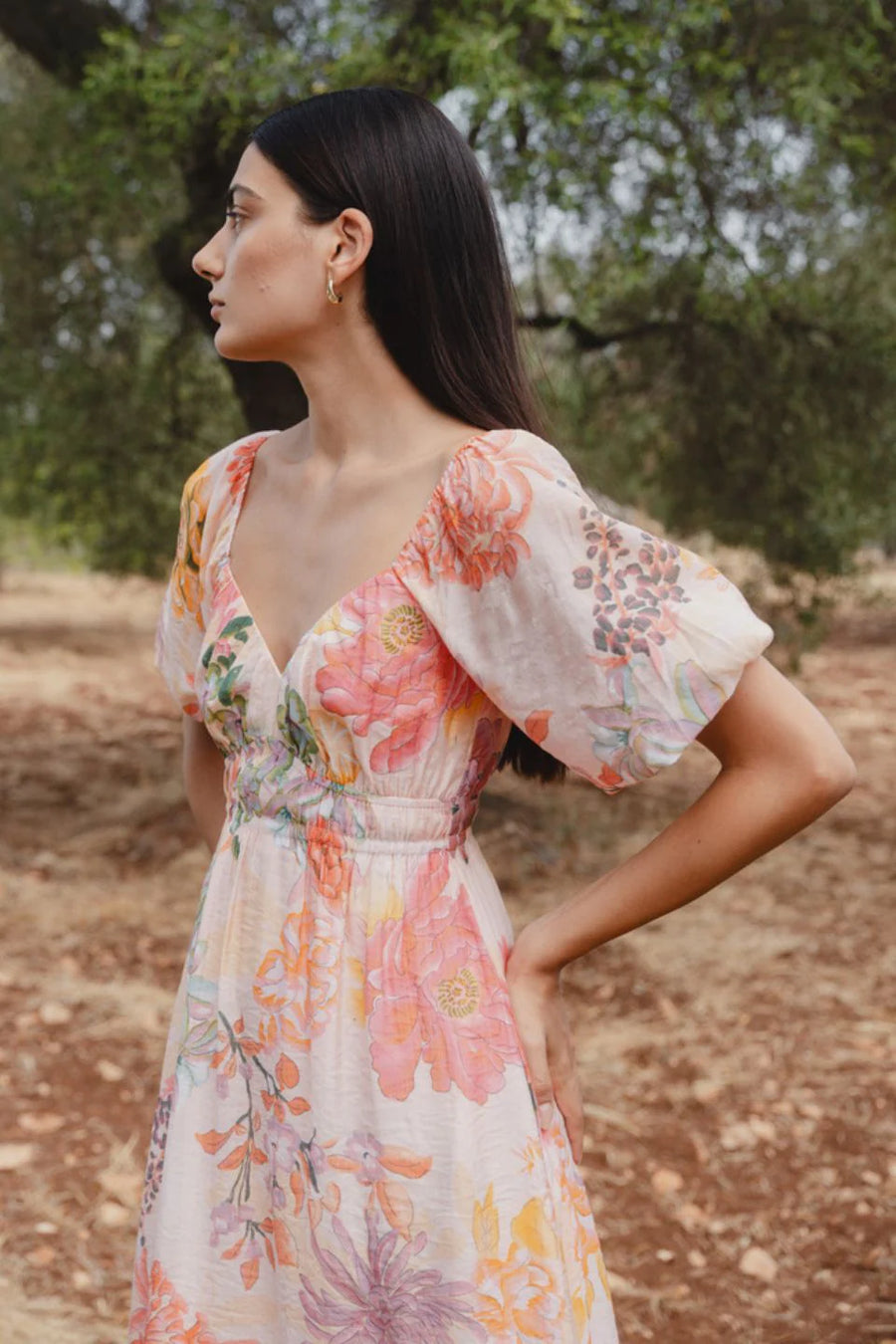 IVY + JACK POSY PEACH FLORAL SWEETHEART PUFF SLEEVE MIDI DRESS - WILDROSE