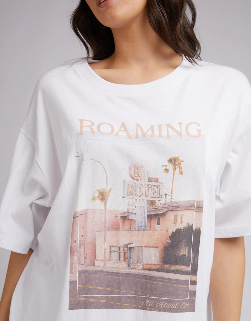ALL ABOUT EVE DESTINATION TEE - WHITE - WILD ROSE