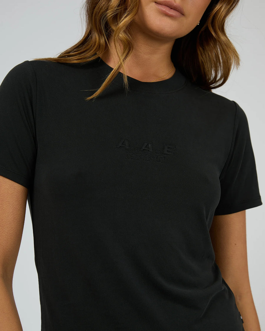 ALL ABOUT EVE LUXE ACTIVE TEE - BLACK - WILDROSE