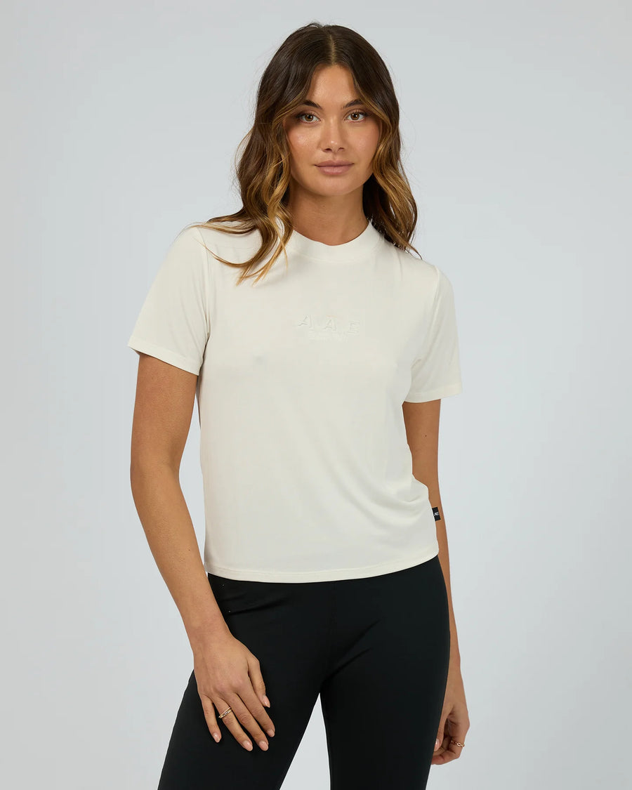 ALL ABOUT EVE LUXE ACTIVE TEE - VINTAGE WHITE - WILDROSE