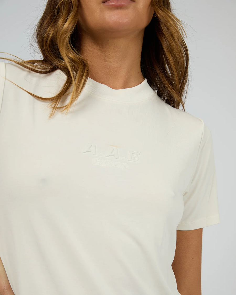 ALL ABOUT EVE LUXE ACTIVE TEE - VINTAGE WHITE - WILDROSE