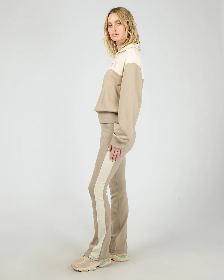 ALL ABOUT EVE LUXE ACTIVE QUARTER ZIP - STONE - WILDROSE