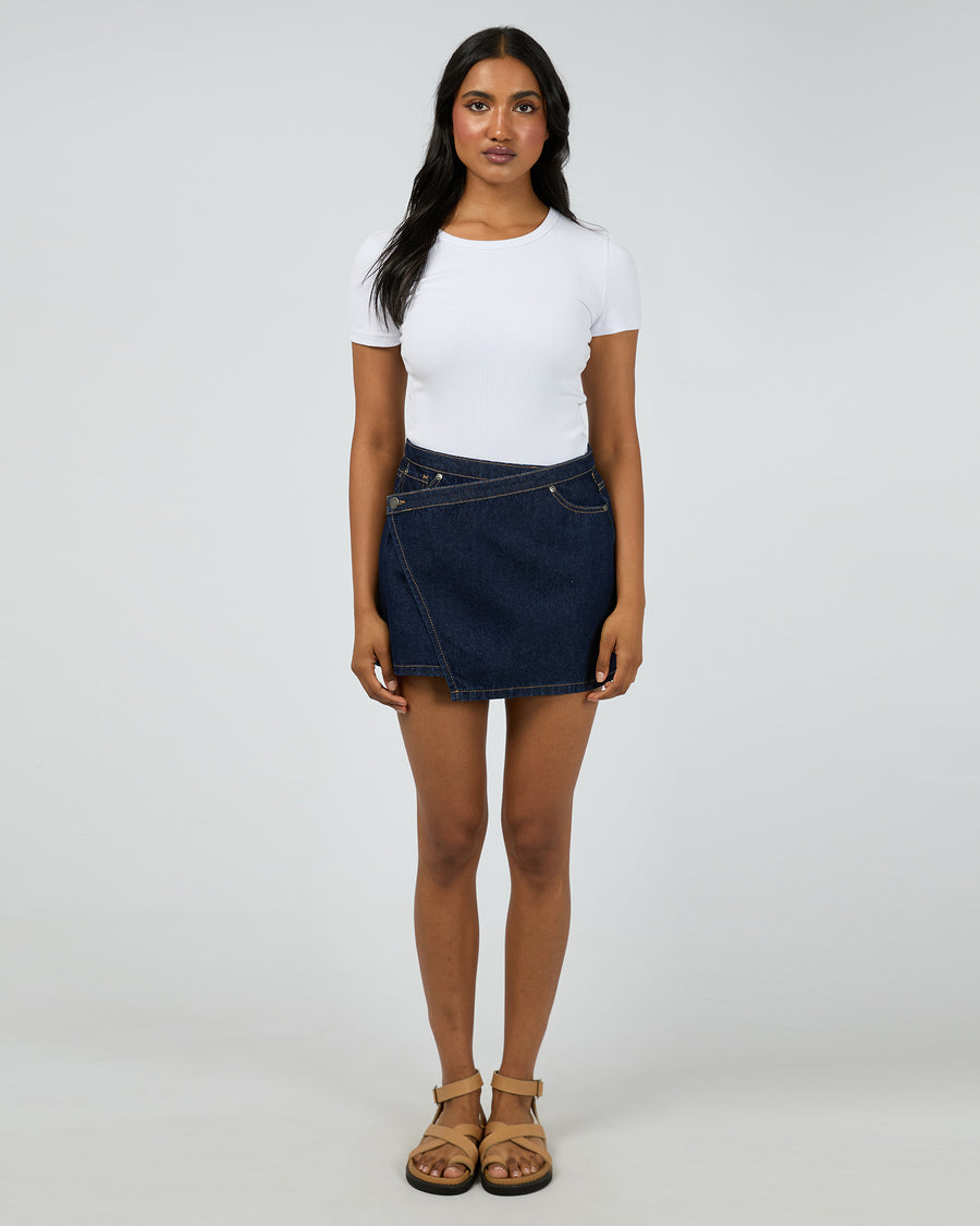 ALL ABOUT EVE LENNI MINI SKORT - WILDROSE