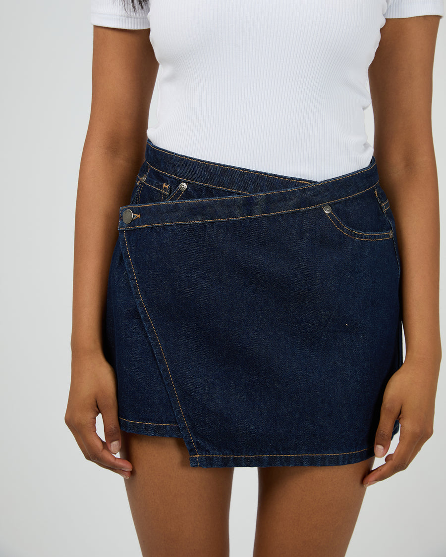 ALL ABOUT EVE LENNI MINI SKORT - WILDROSE