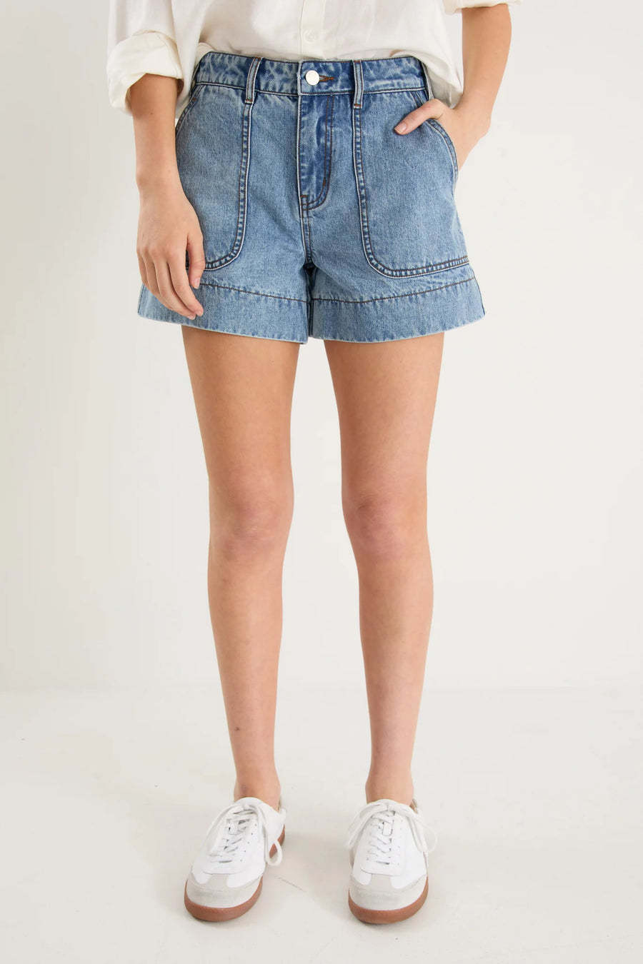 IVY + JACK KINDLY MID BLUE POCKET FRONT DENIM SHORT - WILDROSE