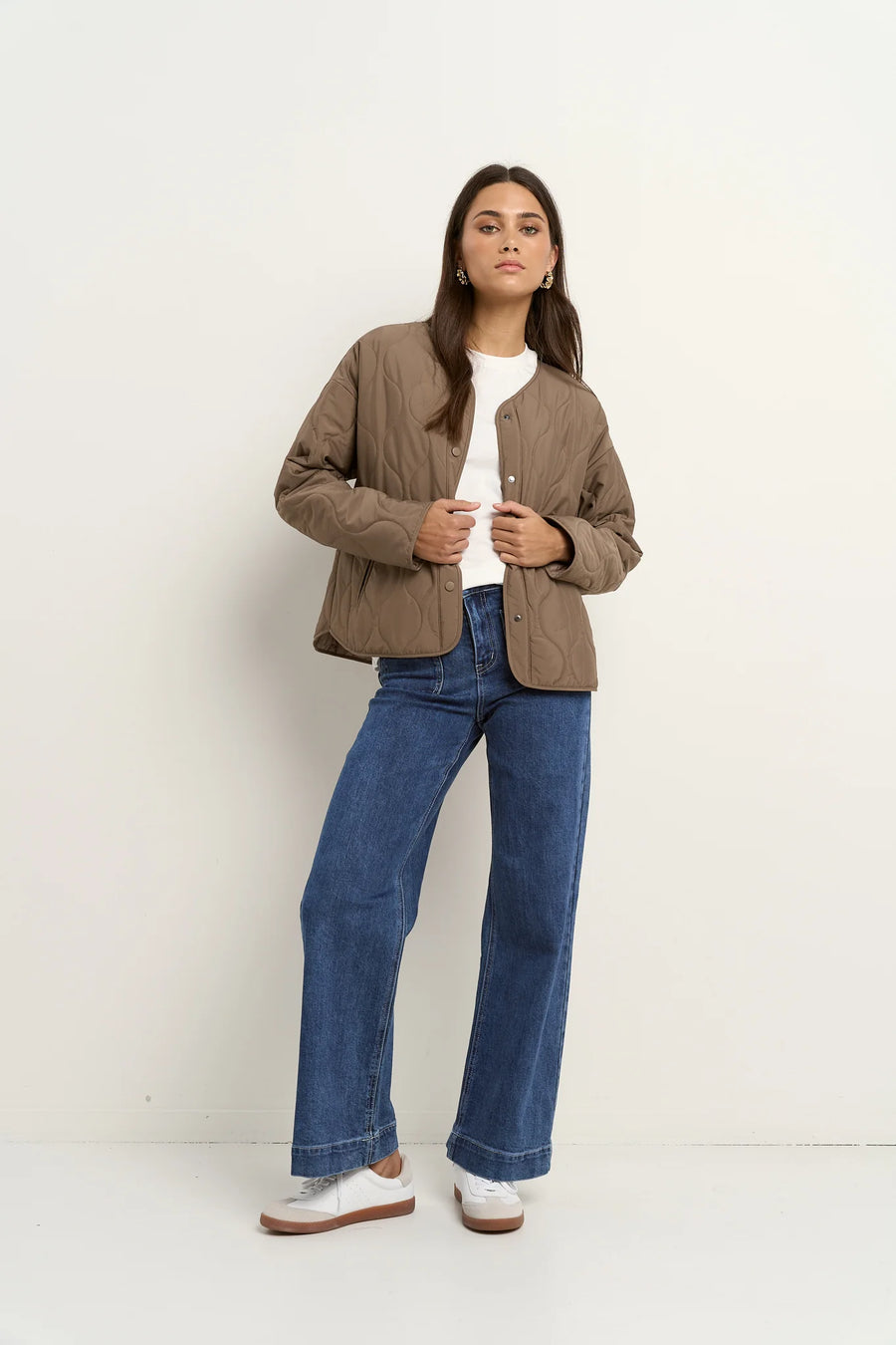 STORIES TO BE TOLD APEX MOCHA COLLARLESS PUFFER JACKET - WILDROSE