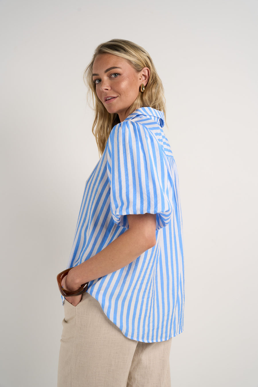 IVY + JACK HARMONY BLUE STRIPE SHORT SLEEVE SHIRT - WILDROSE