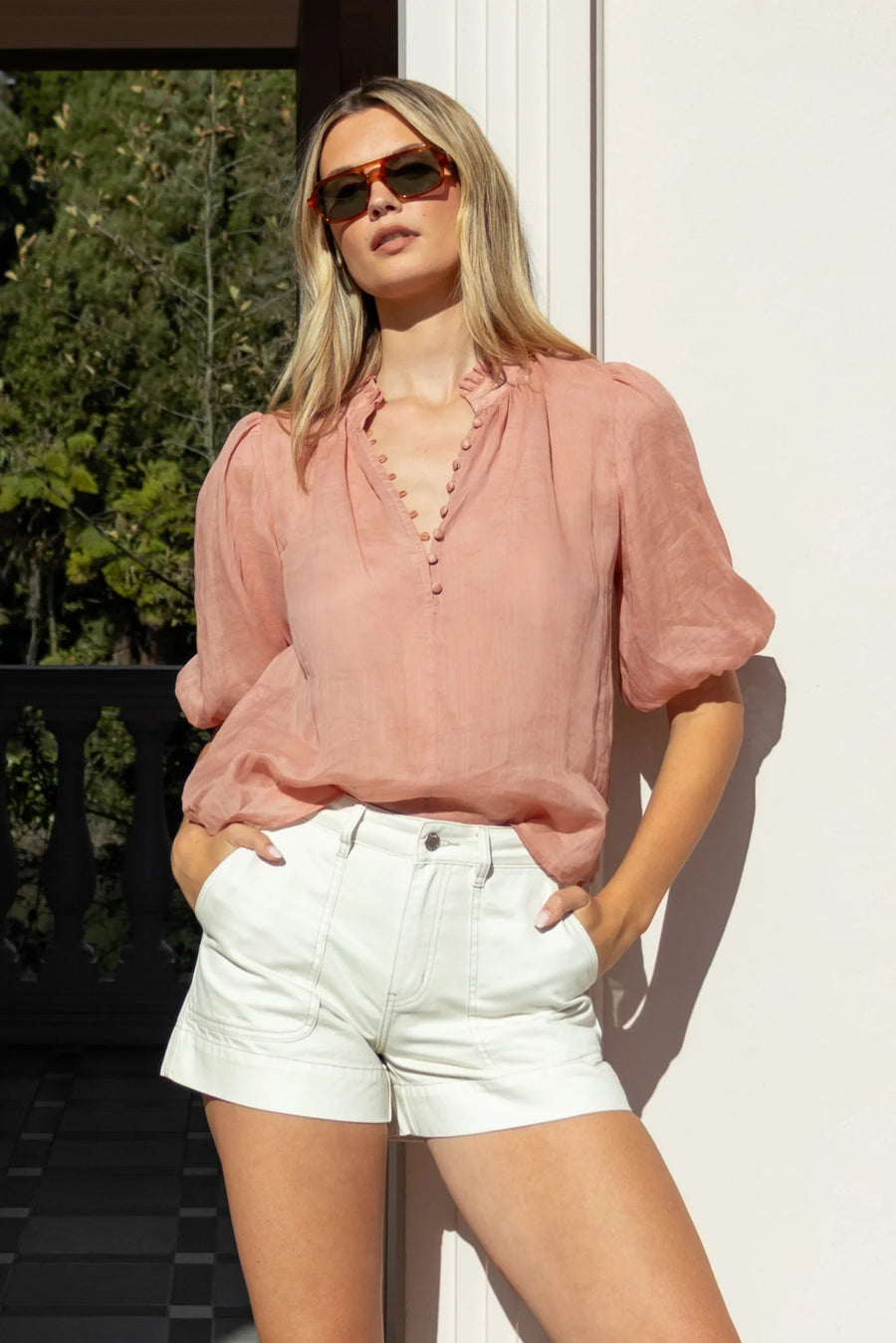 IVY + JACK CLOSURE BLUSH RAMIE HIGH NECK BUTTONED SS TOP - BLUSH - WILDROSE