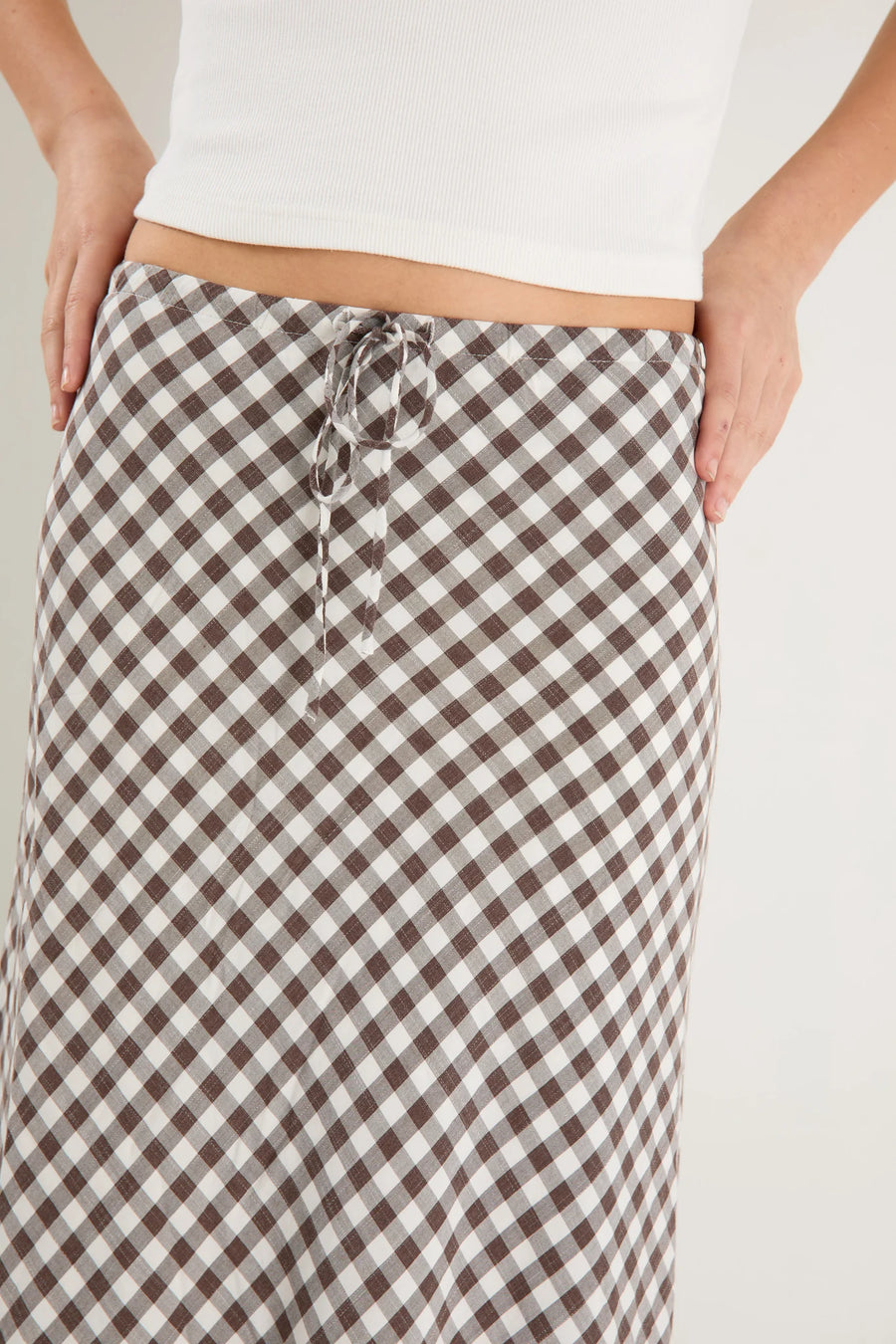 AMONG THE BRAVE SUMMIT CHOCOLATE GINGHAM COTTON BLEND TIE WAIST BIAS MAXI SKIRT - WILDROSE