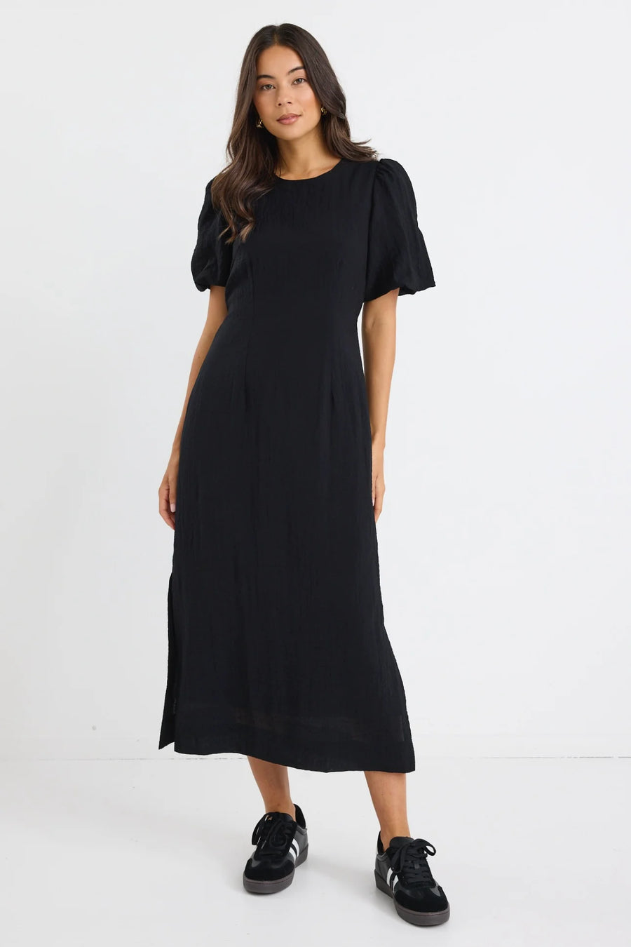 STORIES TO BE TOLD ELDER BLACK SHORT PUFF SLEEVE TIE MIDI DRESS - WILDROSE
