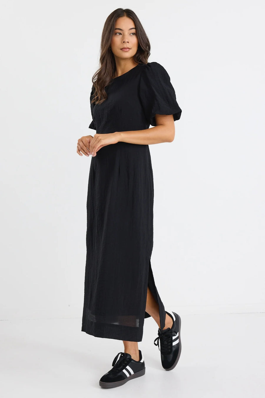 STORIES TO BE TOLD ELDER BLACK SHORT PUFF SLEEVE TIE MIDI DRESS - WILDROSE