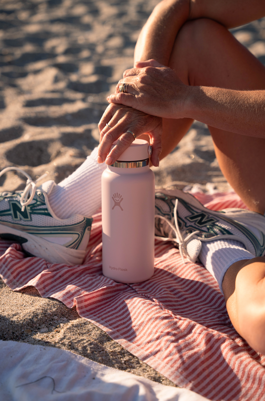 HYDRO FLASK WIDE MOUTH DRINK BOTTLE 32OZ (946ML) - TRILLIUM - WILDROSE