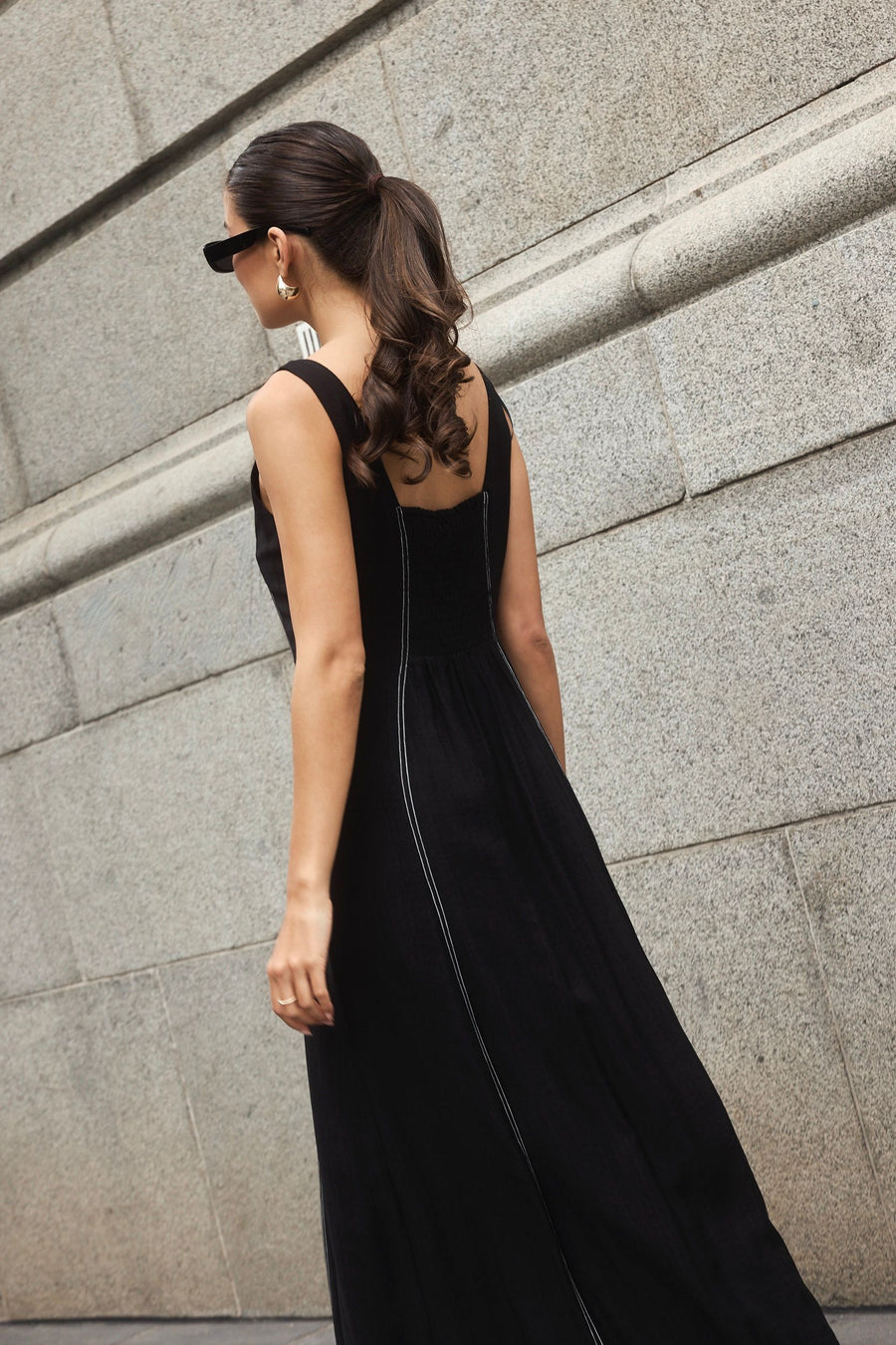 STORIES TO BE TOLD INDEX BLACK SLEEVELESS SQUARE NECK CONTRAST MAXI DRESS - BLACK - WILDROSE