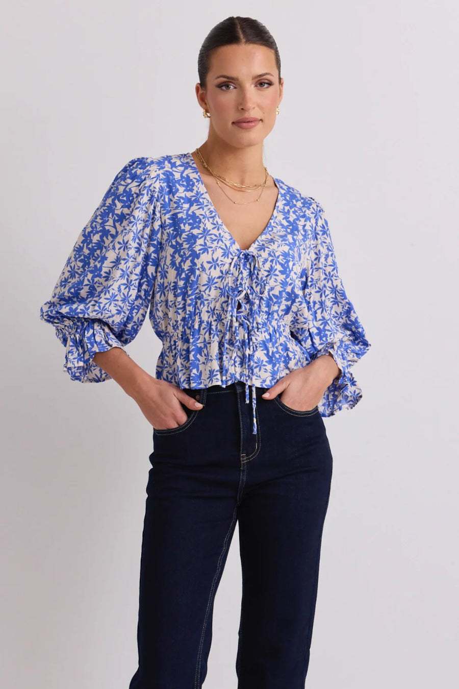 STORIES TO BE TOLD LIBERATION BLUE FLORAL BOW FRONT SLEEVE TOP - WILDROSE