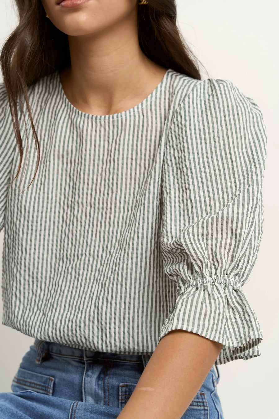 IVY + JACK LOVELY KHAKI STRIPE SHIRRED BACK SS TOP - KHAKI STRIPE - WILDROSE