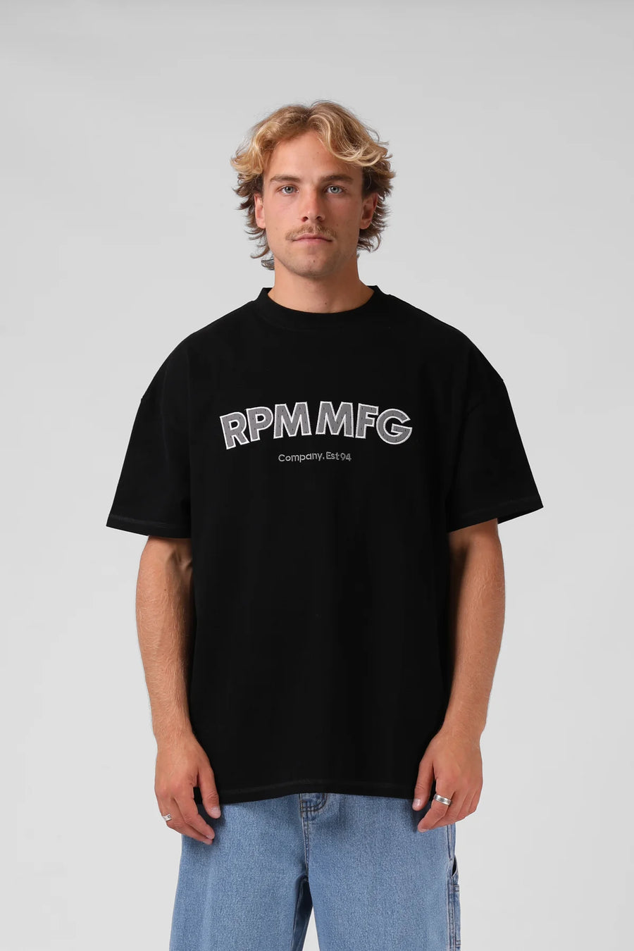 RPM SANDED APP OS TEE - BLACK - WILDROSE