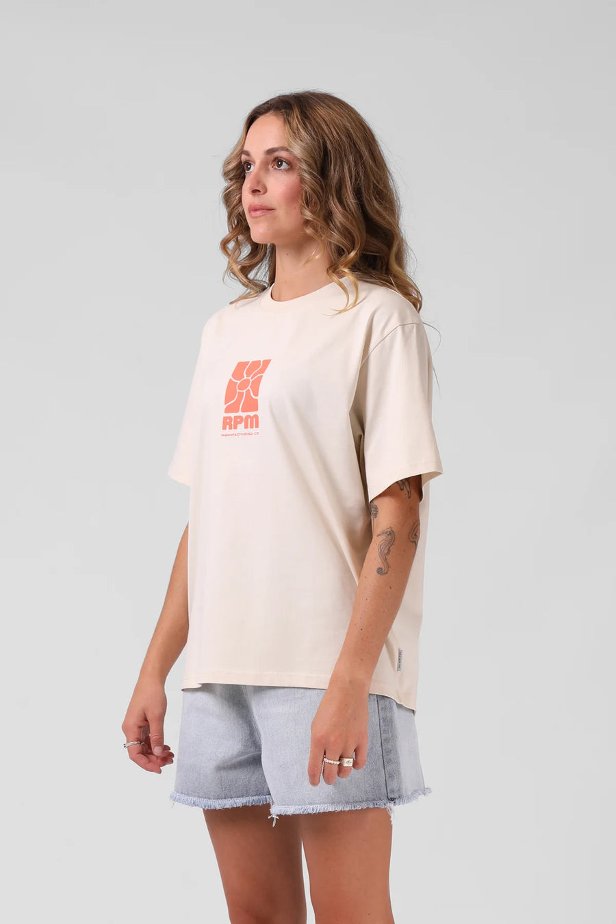 RPM FLOWER TEE - VINTAGE CREAM - WILDROSE