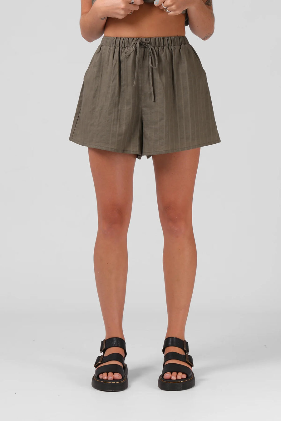 RPM TILLY SHORT - OLIVE TEXTURED - WILDROSE