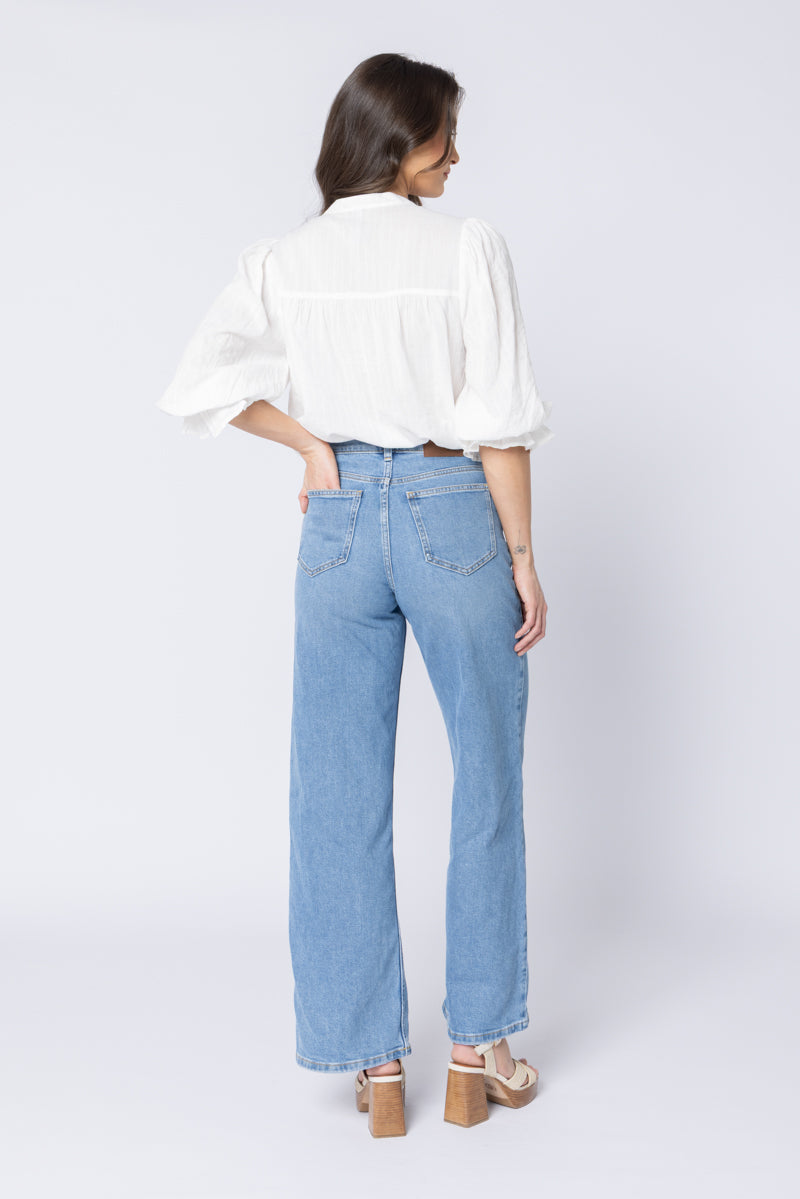 SEEKING LOLA CELIA TOP - WHITE LINES - WILDROSE