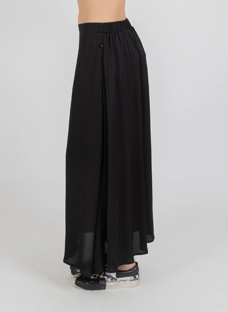 FEDERATION SATURDAY SKIRT - BLACK - WILDROSE