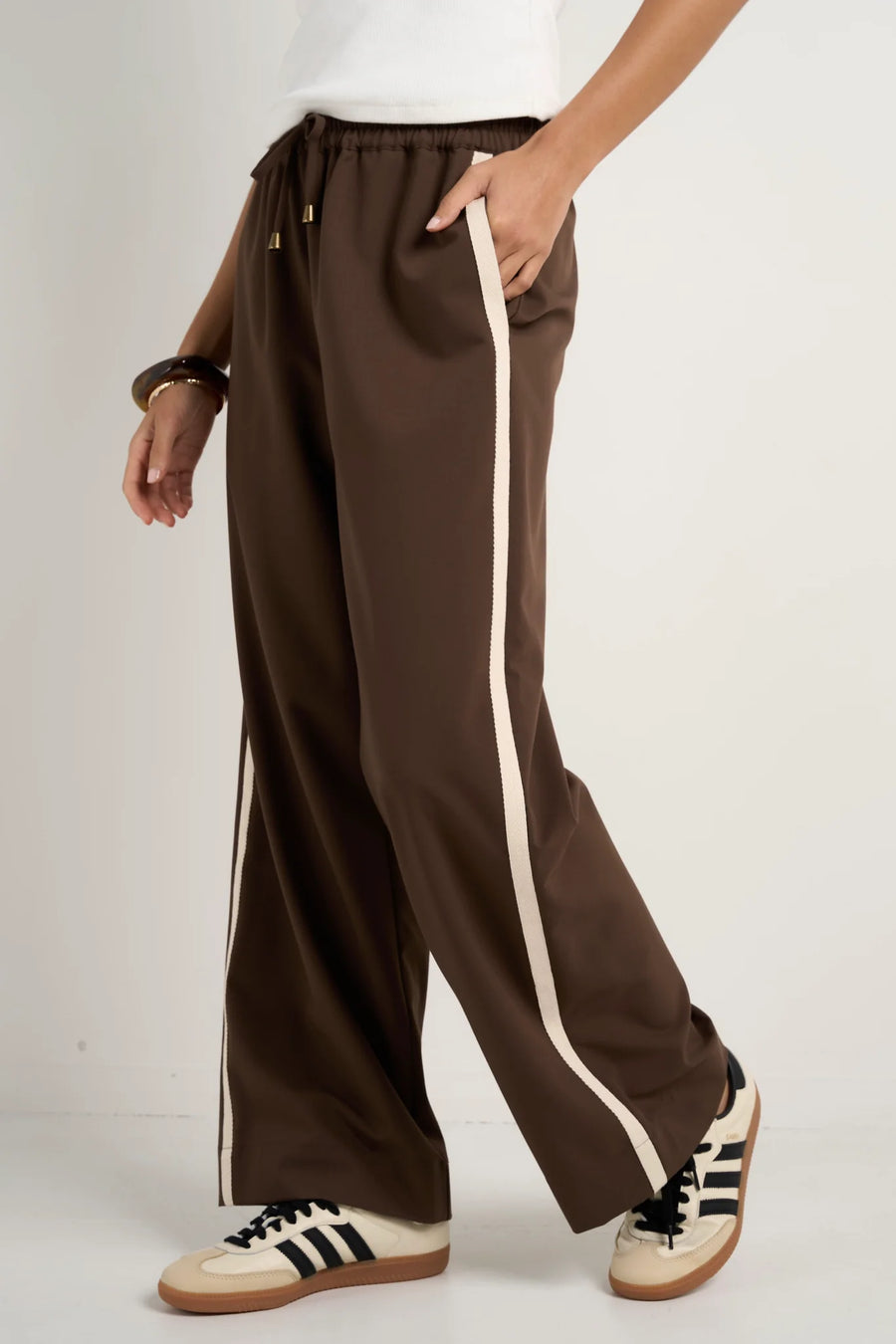 STORIES TO BE TOLD TOWNIE CHOCOLATE STRIPE SIDE TAPE WIDE LEG PANTS - WILDROSE