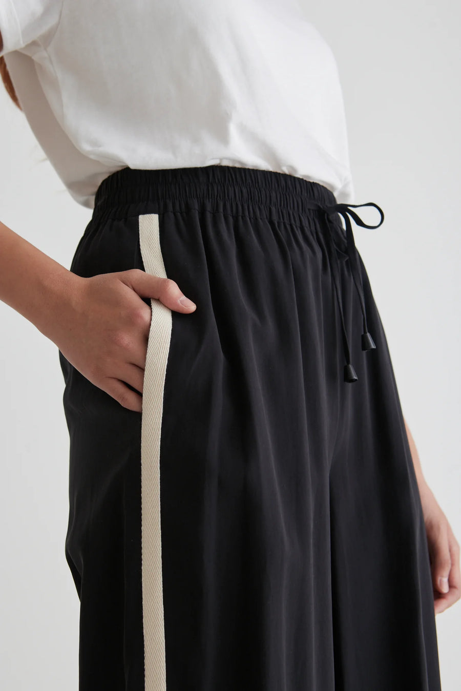 STORIES TO BE TOLD TOWNIE WIDE LEG PANT - BLACK