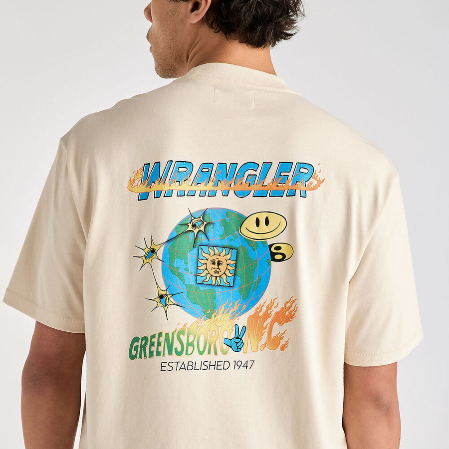 WRANGLER WORLD TOUR SLACKER TEE - ECRU - WILDROSE