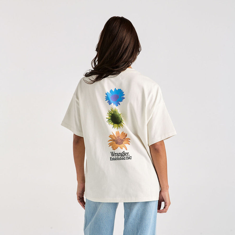 WRANGLER SUNFLOWER BOXY TEE - VINTAGE WHITE - WILDROSE