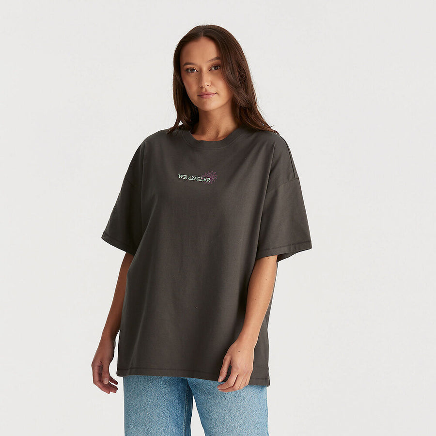 WRANGLER SPIRALLING BOXY SLOUCH TEE - WILDROSE