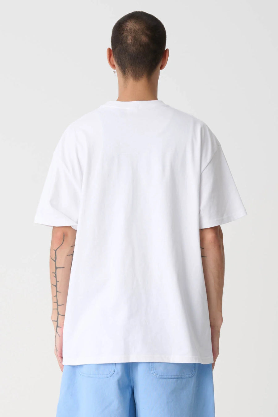 XLARGE HARDLY WORKING SS TEE - WHITE - WILDROSE