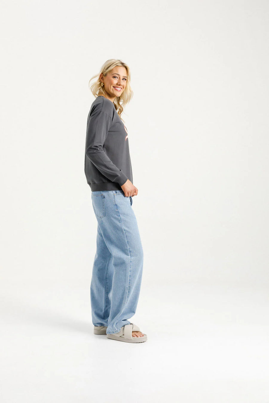 HOMELEE CAMILLA CREW - GRAPHITE WITH BLOSSOM BERRY BOW - WILDROSE