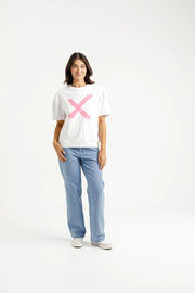 HOMELEE WYLDER TEE - WHITE WITH A CANDY PINK X - WILDROSE