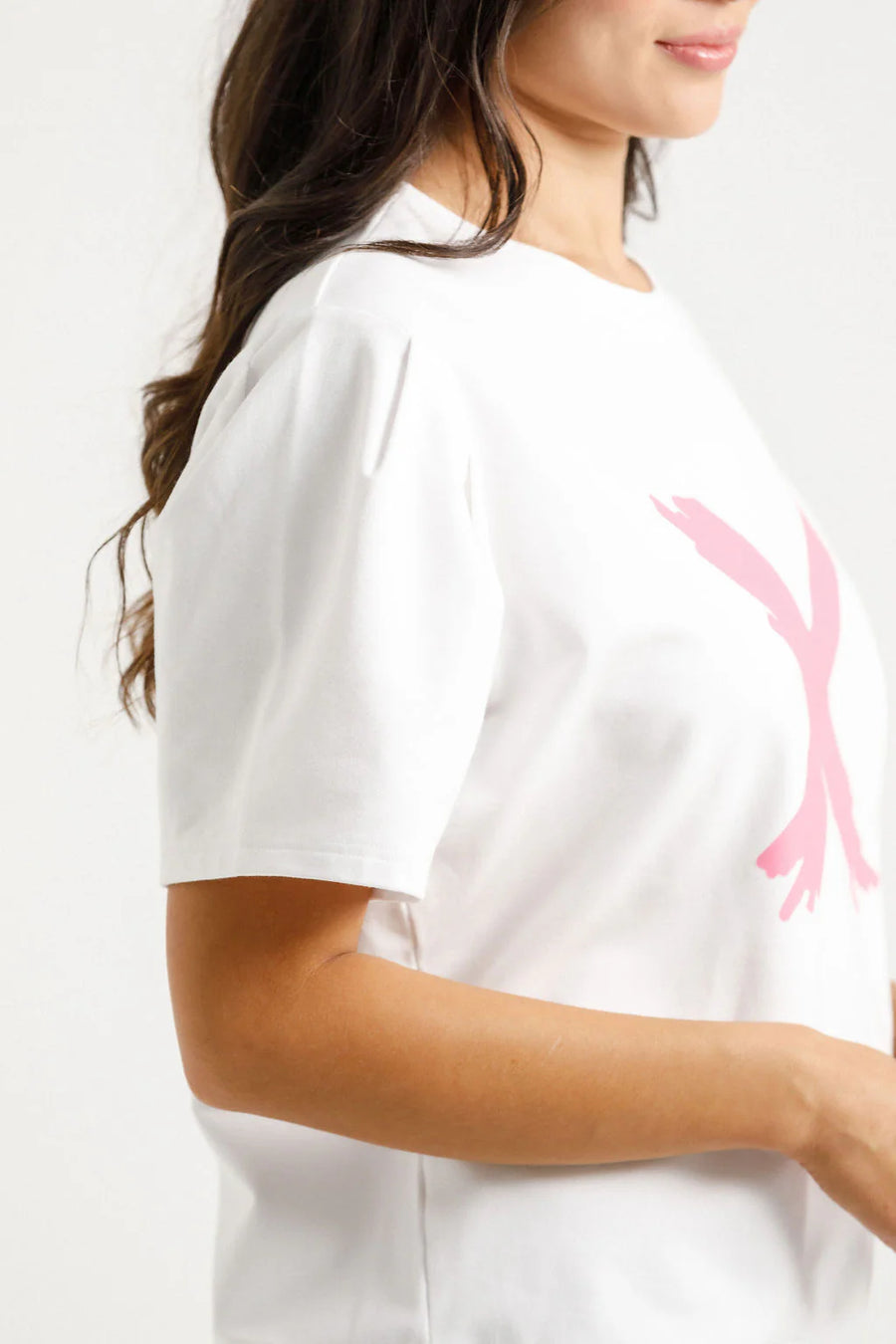 HOMELEE WYLDER TEE - WHITE WITH A CANDY PINK X - WILDROSE