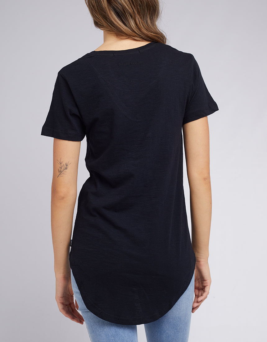 SILENT THEORY MARVELLOUS TEE - BLACK